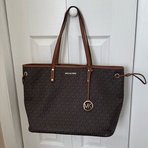 Michael Kors Signature Large Tote Brown